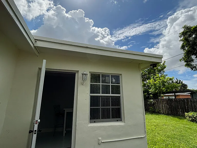 9162 NW 26th Pl — Photo 21
