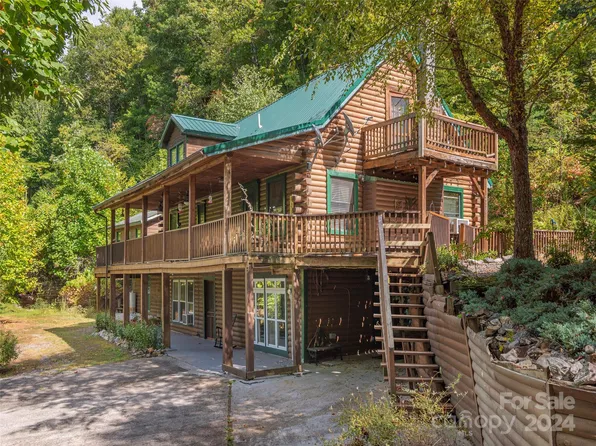 218 Crosspatch Dr, Bryson City, NC 28713