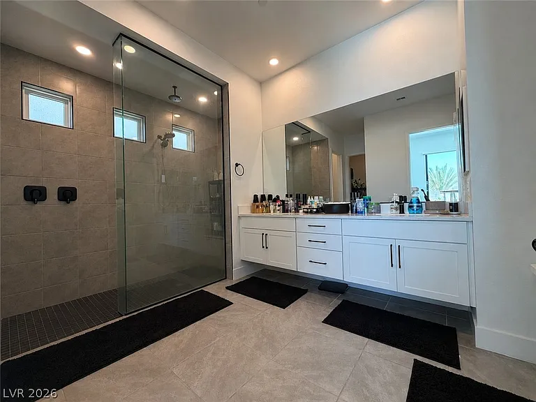5040 Terramont Dr — Photo 16