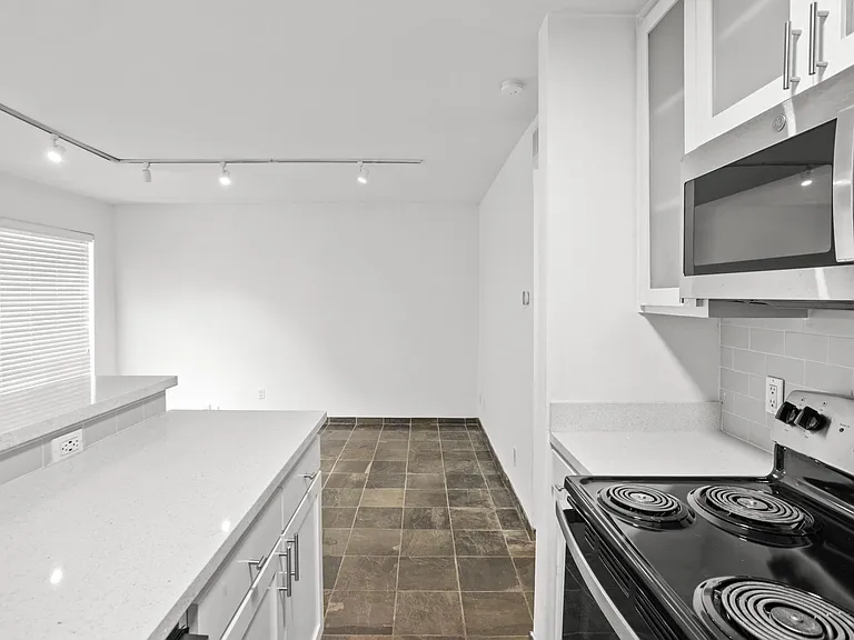 3602 Garrott St #16 — Photo 11