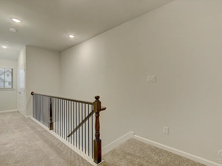 1946 Sweetwater Ln — Photo 8