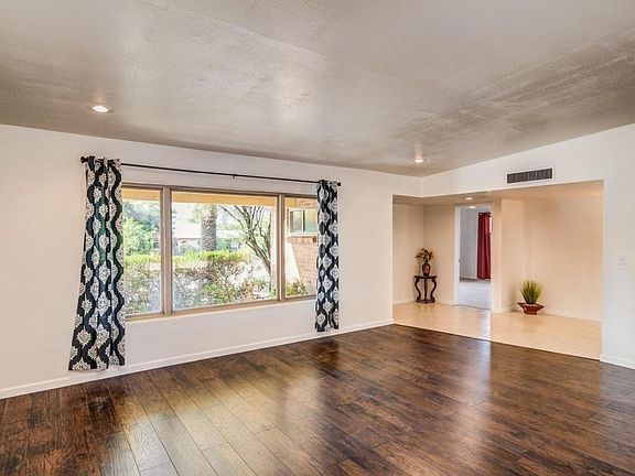 4th image of 8942 E Calle Playa