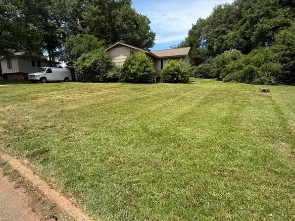123 Shallowford Rd, Easley, SC 29640
