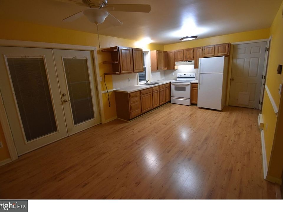 2nd image of 179 Stonehouse Ln