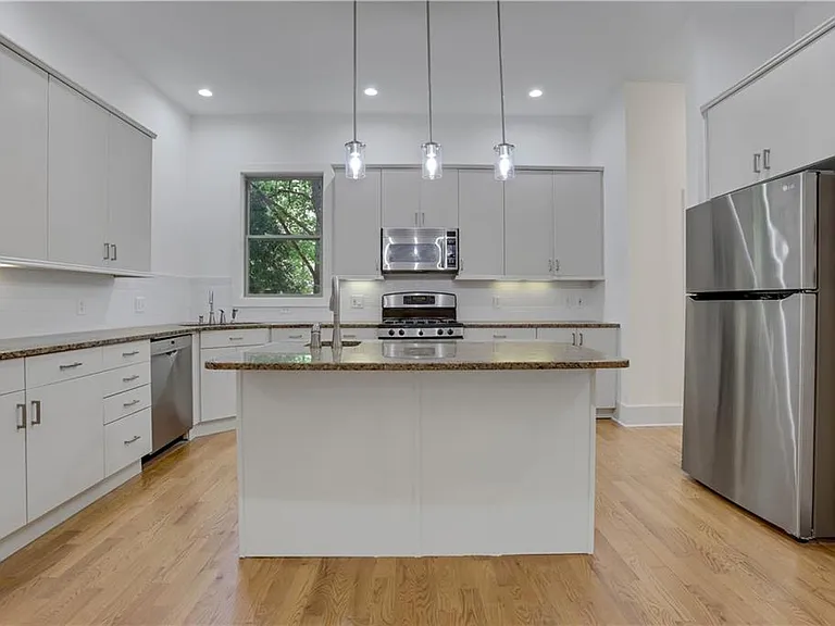 3228 Silver Lake Dr NE — Photo 8