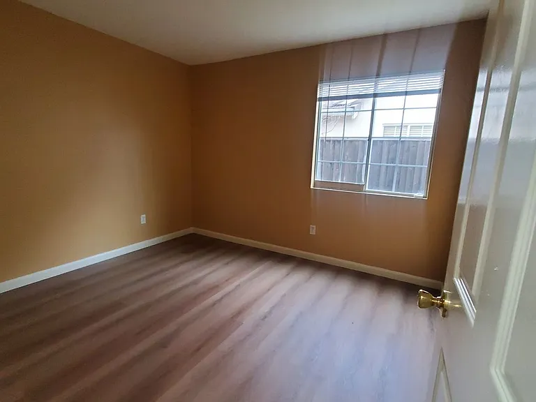 103 Bosk Ave — Photo 16