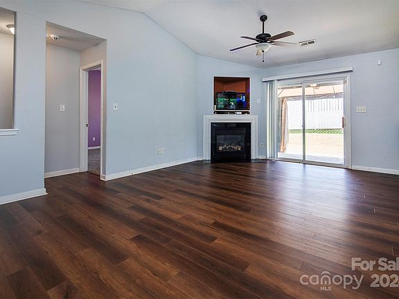3rd image of 9312 Pinaceal Ct