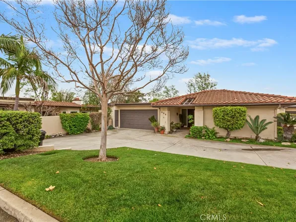 880 El Mirador, Upland, CA 91784