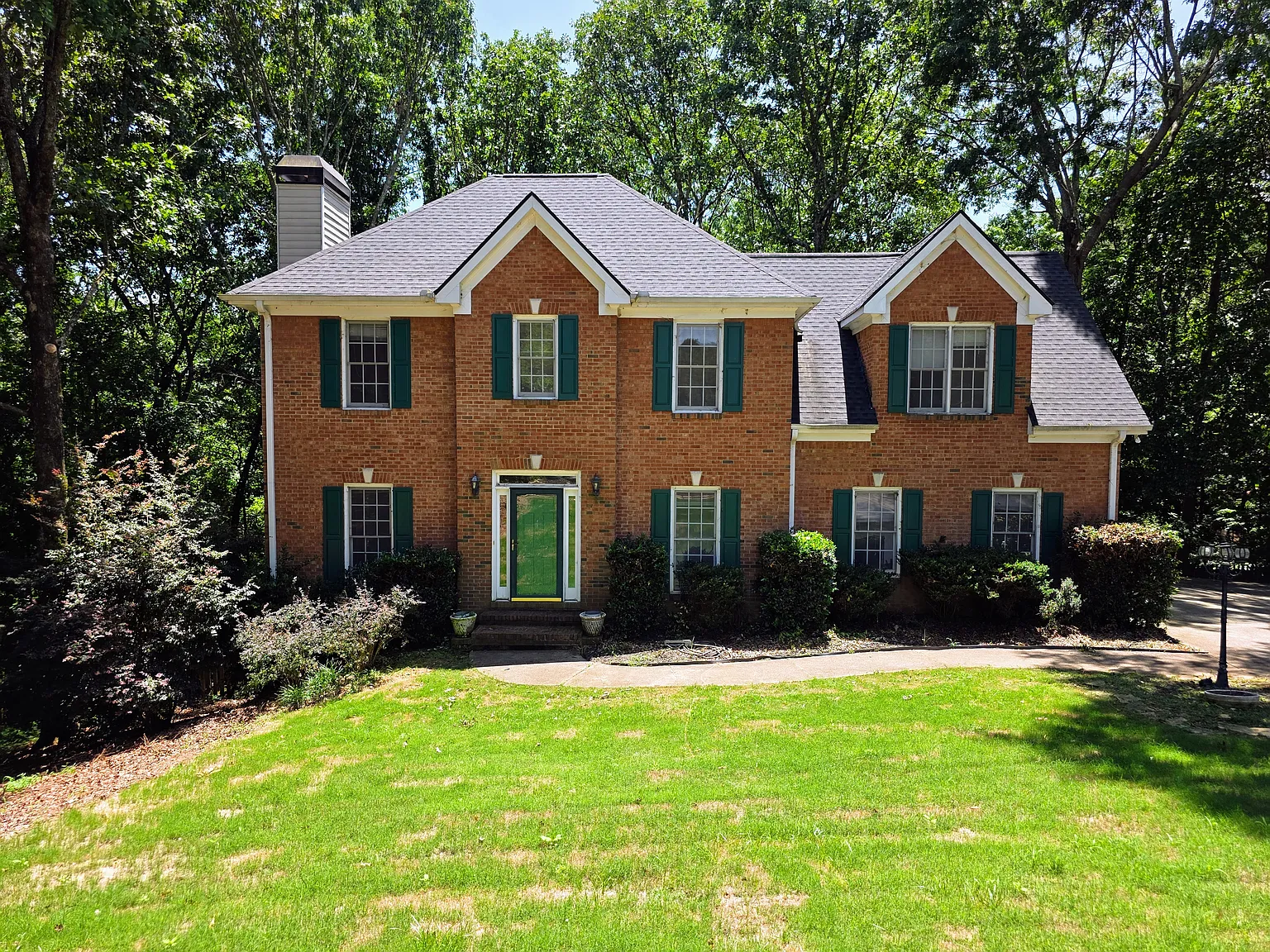 5 bed, 3.5 bath, 3214 sqft, $2,500 — Photo 1