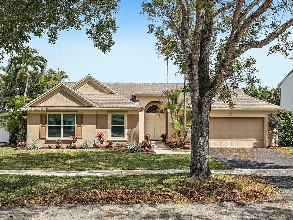 1st image of 10095 SW 55th Ln