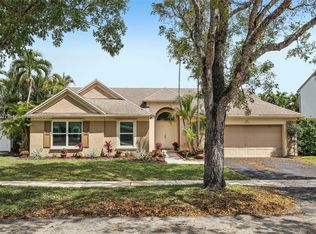 10095 SW 55th Ln, Cooper City, FL 33328