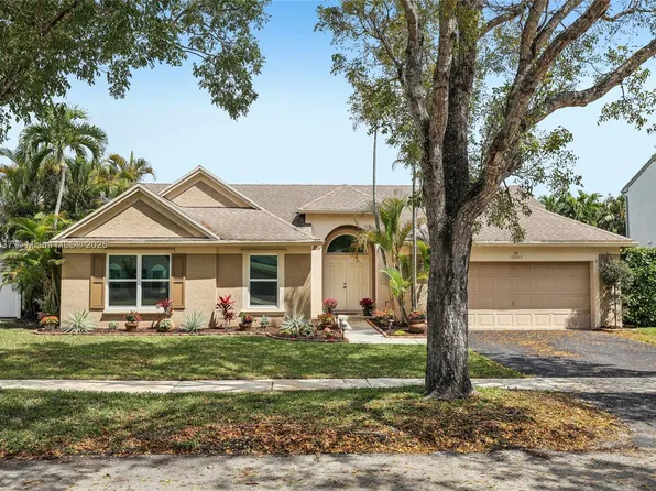 10095 SW 55th Ln, Cooper City, FL 33328