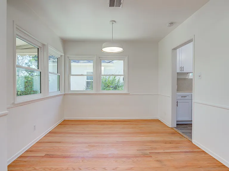 14733 McCormick St — Photo 8