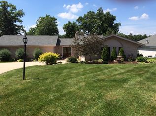 462 Scarborough Rd, Valparaiso, IN 46385