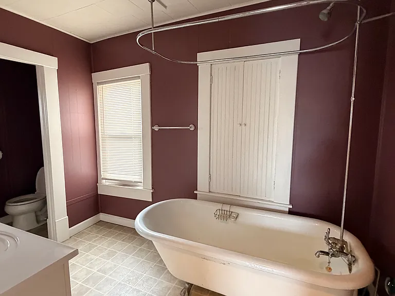 700 W Jefferson St #B — Photo 17