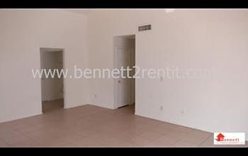 2nd image of 526 N 105th St