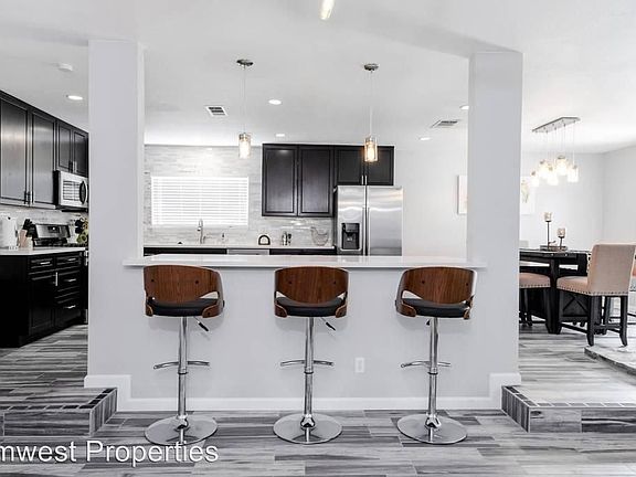 2nd image of 624 Bloomingfield Ln