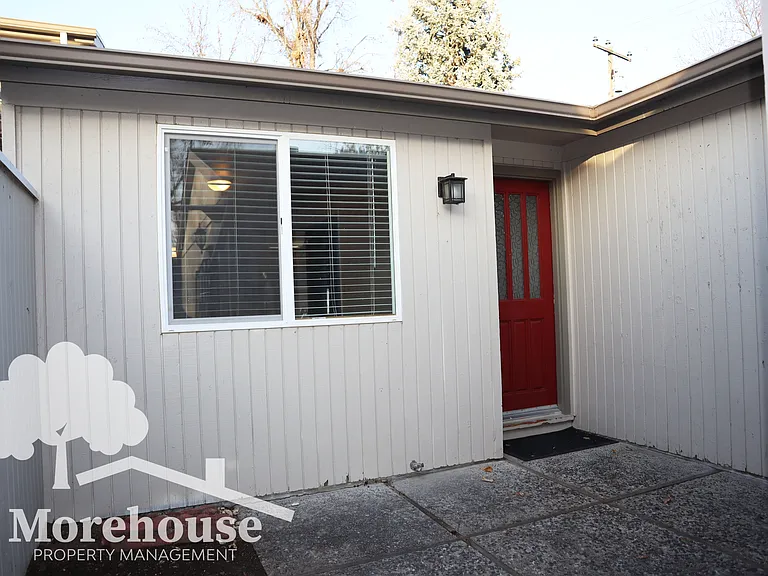 210 W Arrowrock Ln — Photo 4