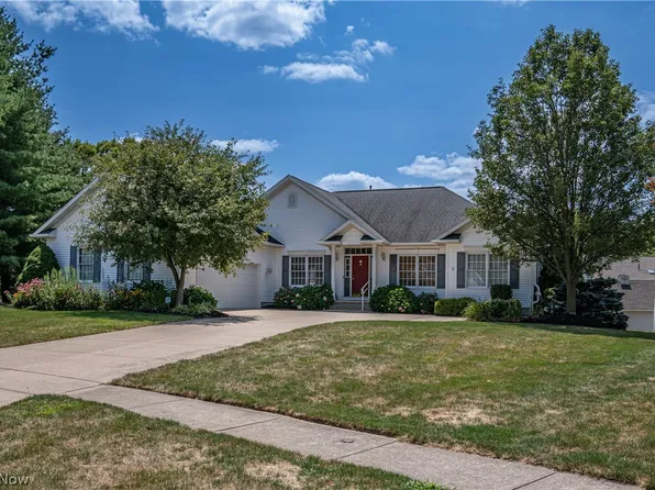 125 Pin Oak Trl, Seville, OH 44273