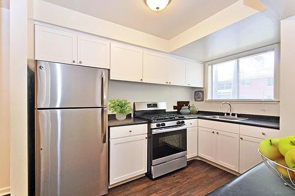 2nd image of 440 Westover Hills Blvd APT 10