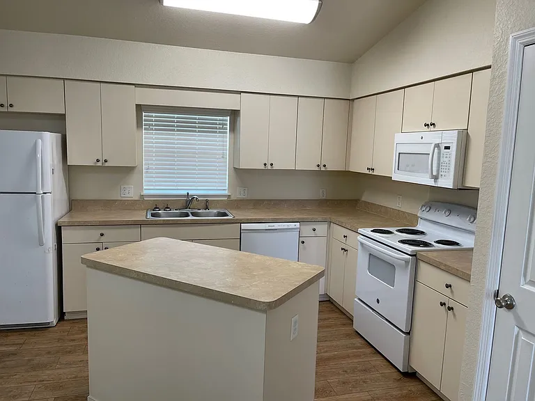 8118 Juniper Rd #1 — Photo 2
