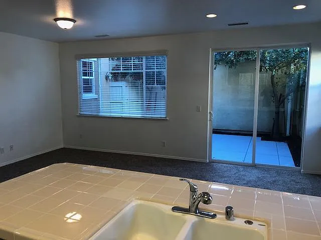 3840 Trenton Ln — Photo 4