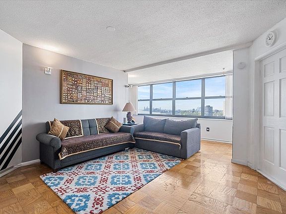 4th image of 7002 Boulevard East APT 35F