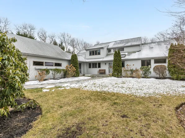 441 Scraggy Neck Road, Cataumet, MA 02534