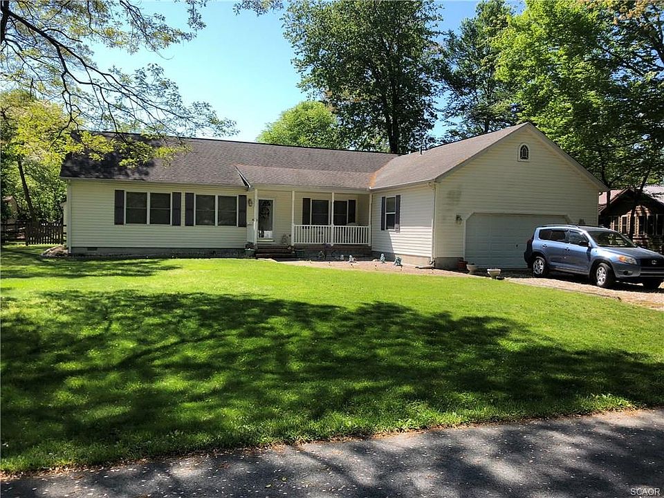 1st image of 23 Sioux Dr