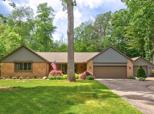 7338 E Ronrick Pl, Frankenmuth, MI 48734
