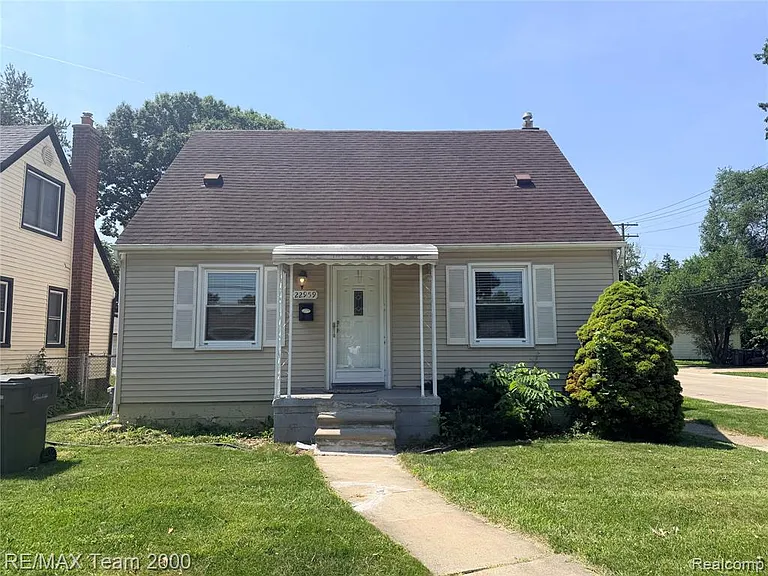 22959 Cleveland St — Photo 1