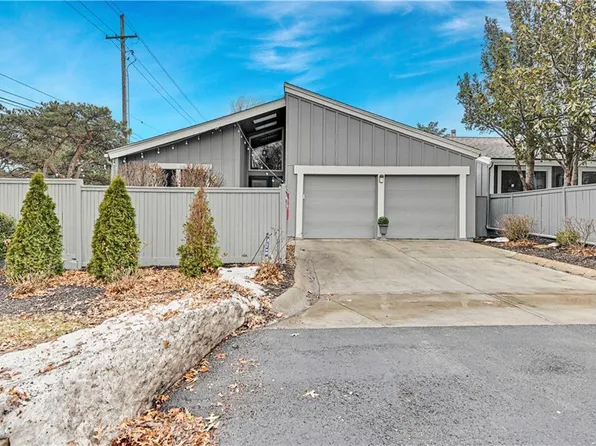 12109 W 82nd Ter, Lenexa, KS 66215