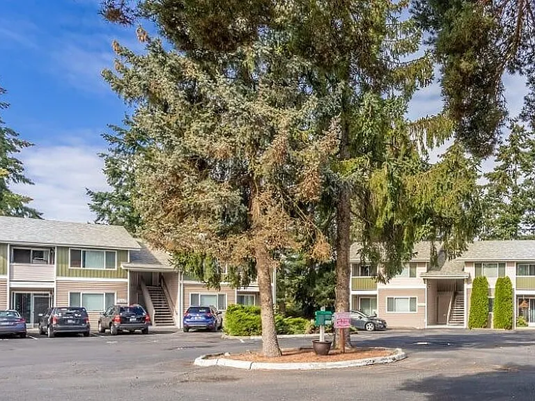 Forest Park Apartments — Photo 47