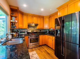 5647 E Bloomfield St, Simi Valley, CA 93063