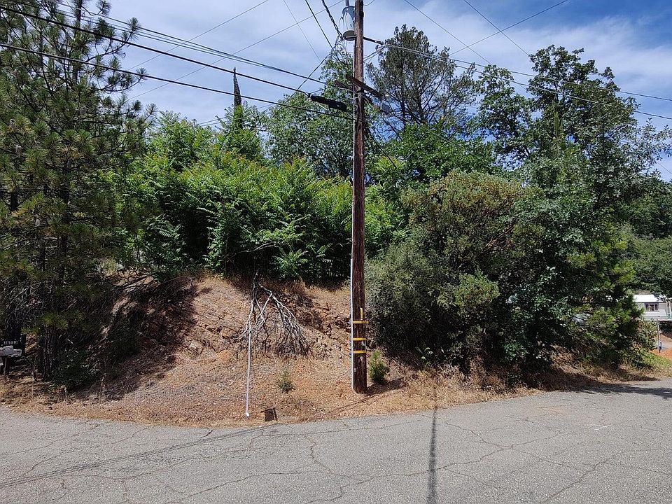 1st image of 18150 Slate St