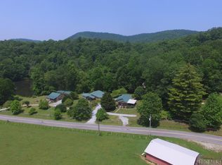 9781 Charleys Creek Rd, Tuckasegee, NC 28783