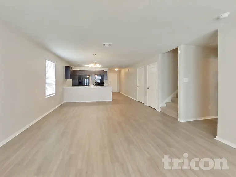 421 Moonvine Way — Photo 3