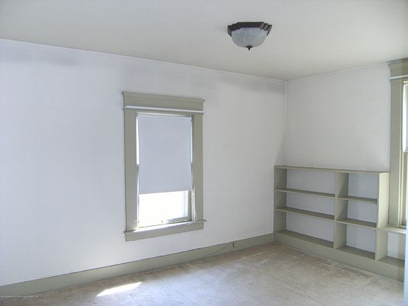 4th image of 732 W Shiawassee St