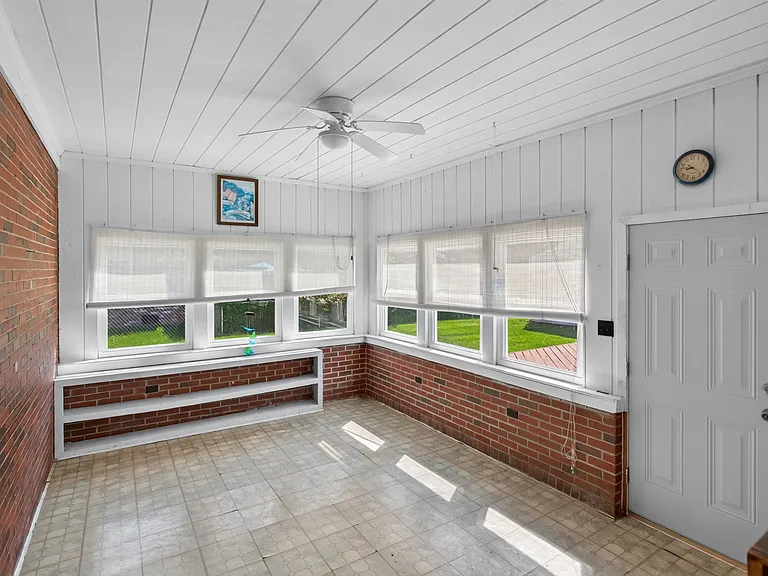 1020 Miles Standish Rd — Photo 23
