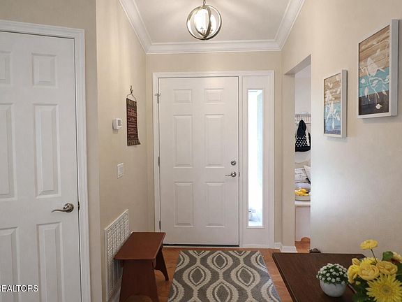 4th image of 223 Forest Hill Dr