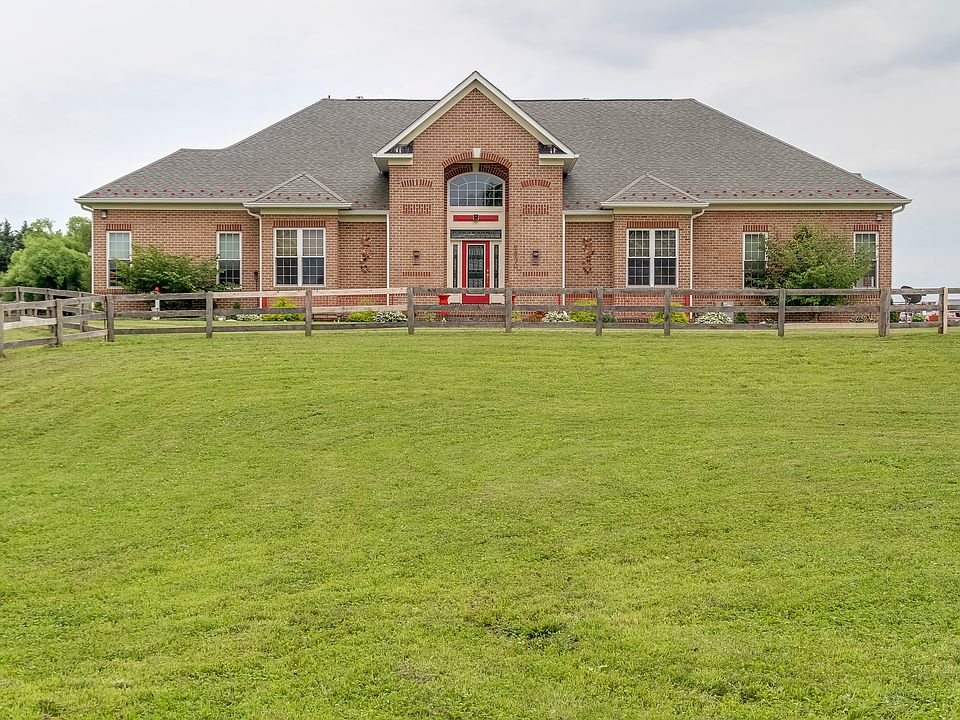 1st image of 2890 Runnymede Dr