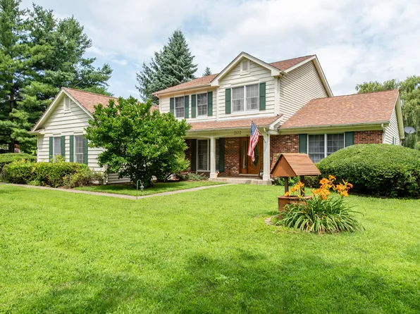 2102 Hunters Ln, Spring Grove, IL 60081