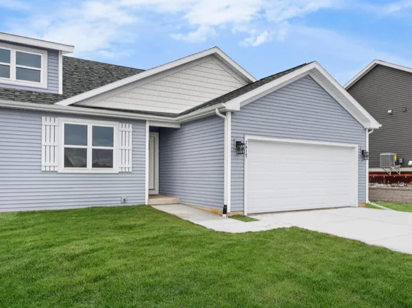 1400 Lilac Ln, Stoughton, WI 53589