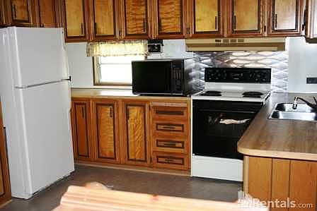 3rd image of 185 Carolina Cir