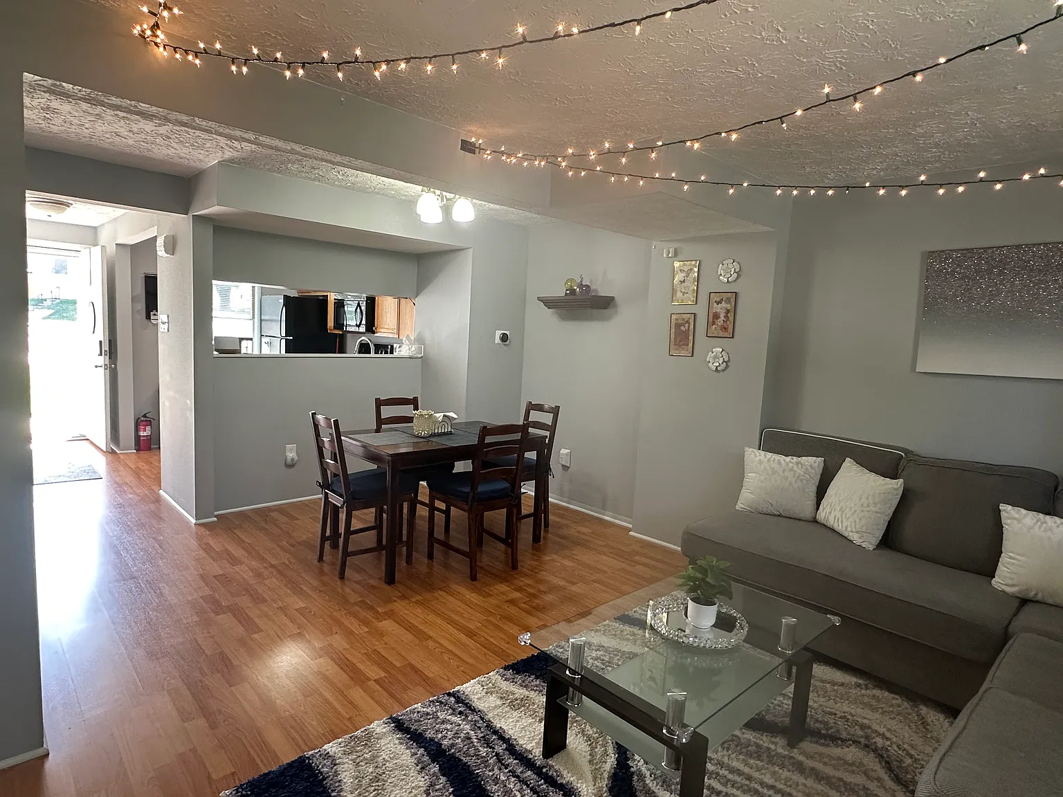2 bed, 1.5 bath, 1357 sqft, $2,500 — Photo 4