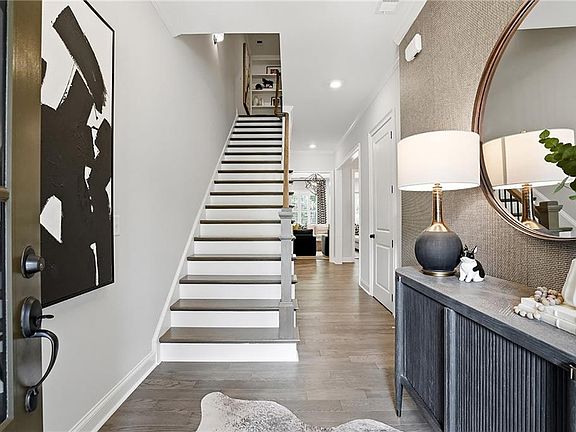 3rd image of 1095 Heyward Way