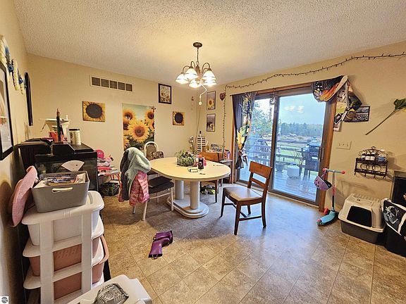 5th image of 4464 E Wagner Rd