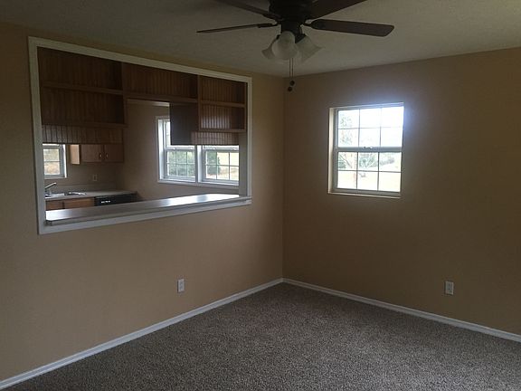 NEW PAINT AND CARPET