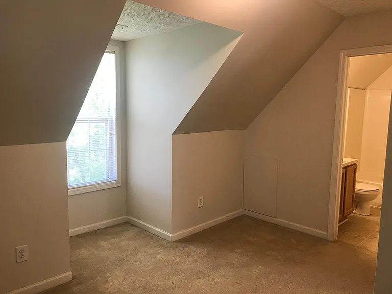 2660 Gilbert St SE — Photo 14