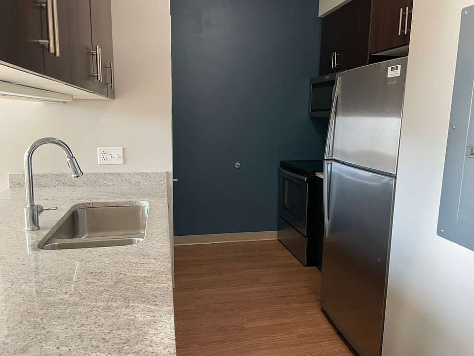 1st image of 1110 Stratford Ave #3B